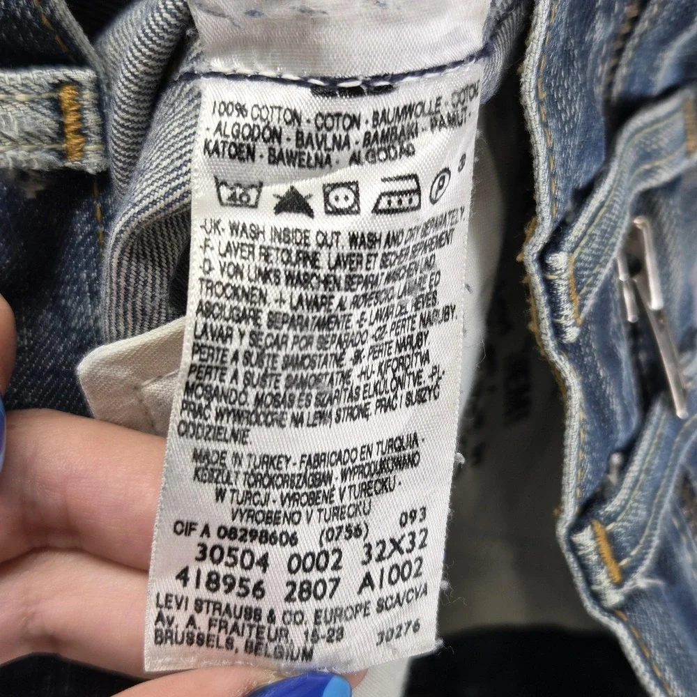 Vintage Levis 504 Jeans Mens Blue Straight Engineered Raw Hem Zip fly Fits 32x30